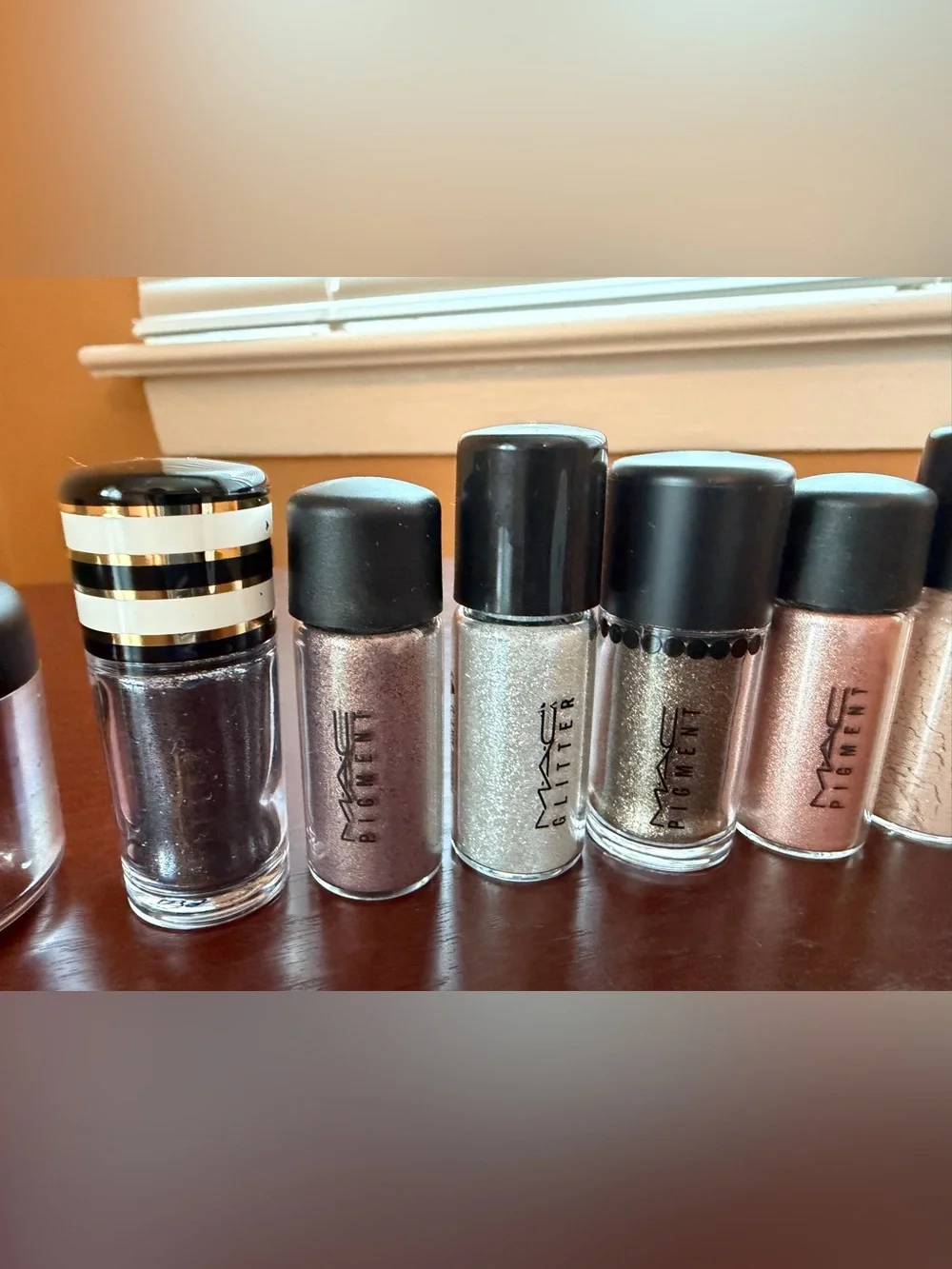 14 MAC Cosmetics Loose Pigment- original formula and packaging